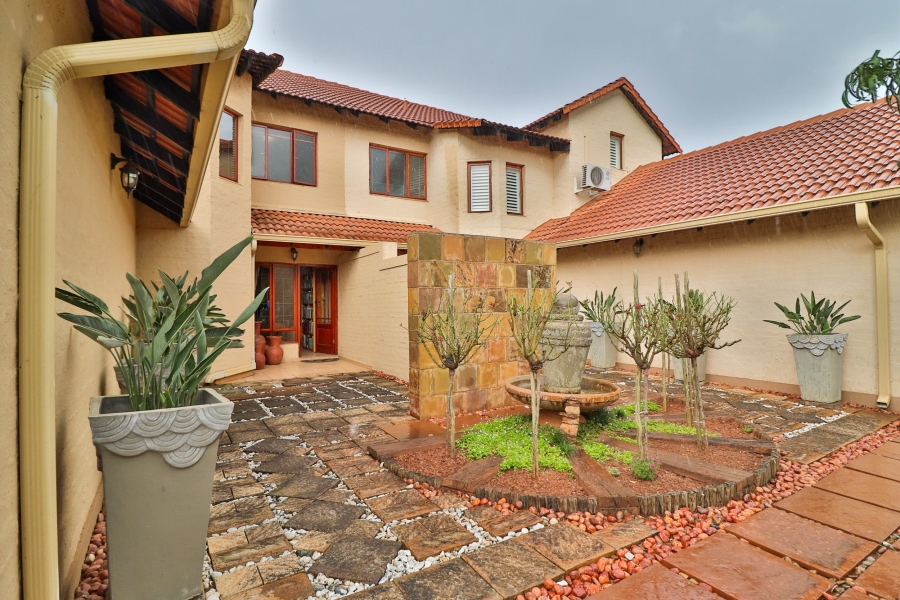 To Let 3 Bedroom Property for Rent in The Coves North West